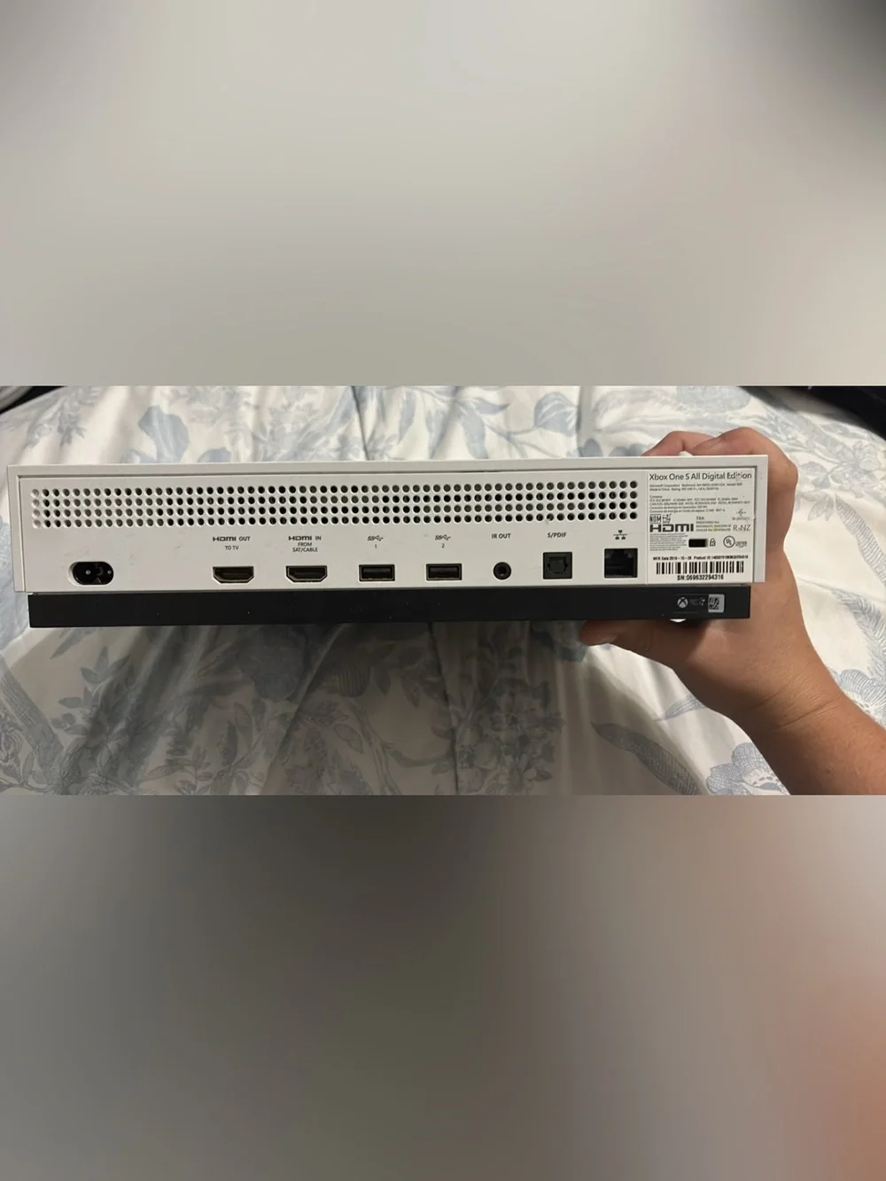 Xbox One S 1TB | All-Digital | Robot White